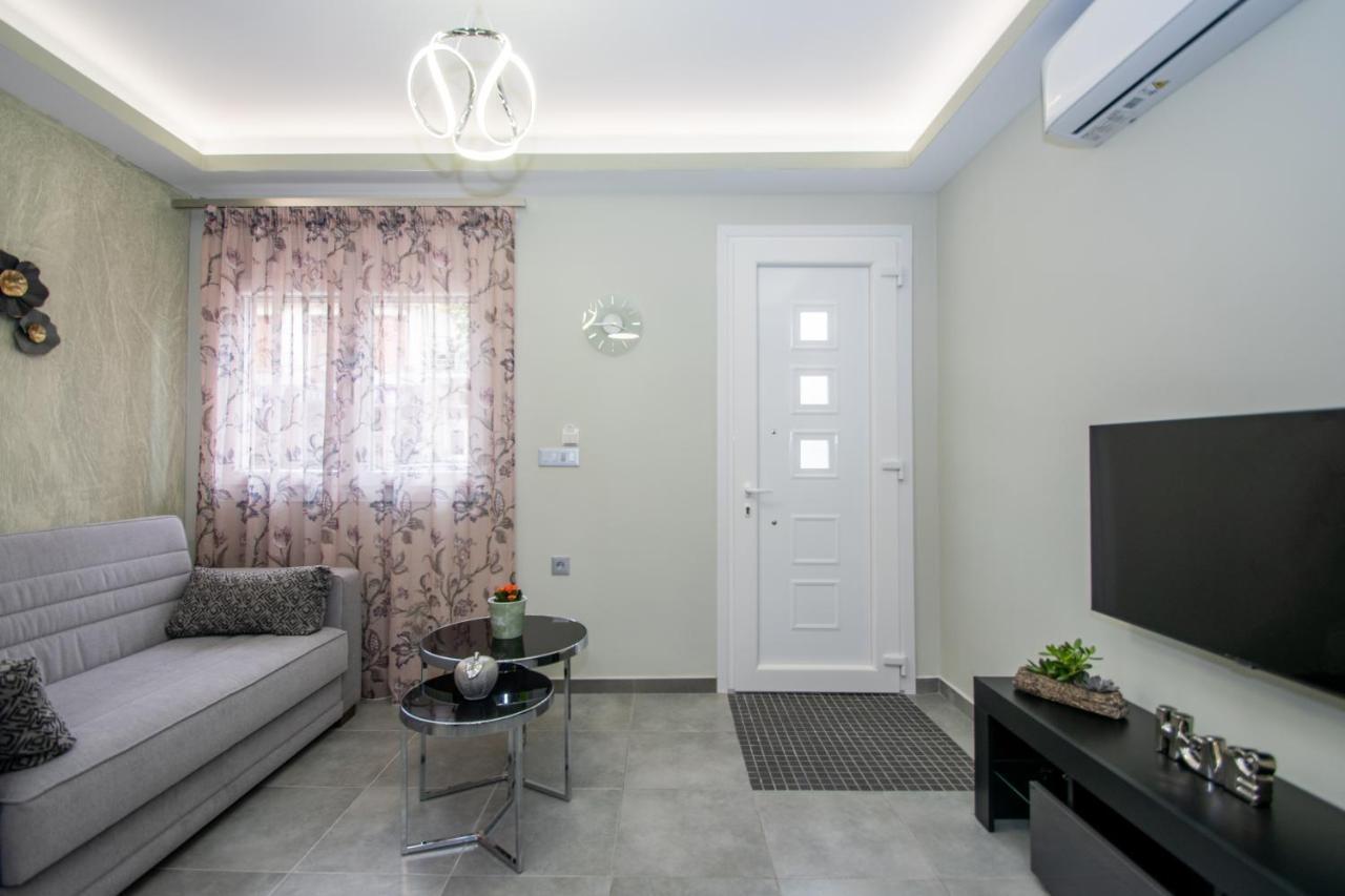 Hypatia Suites Zakynthos Town Exterior photo